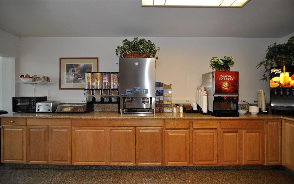 Western Chieftain Hotel 3*